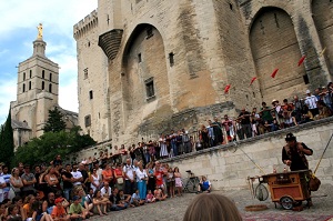 Festival Avignon retaillé